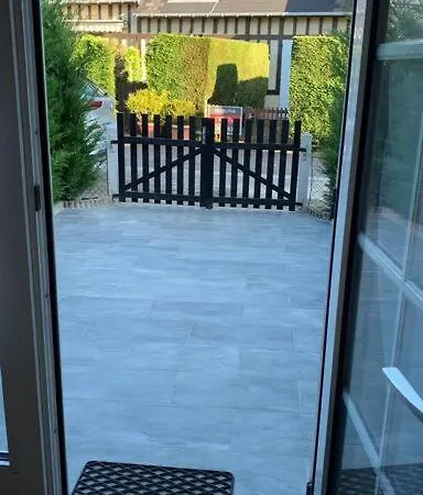 Charmante Maison Avec Terrasse - & 100m !