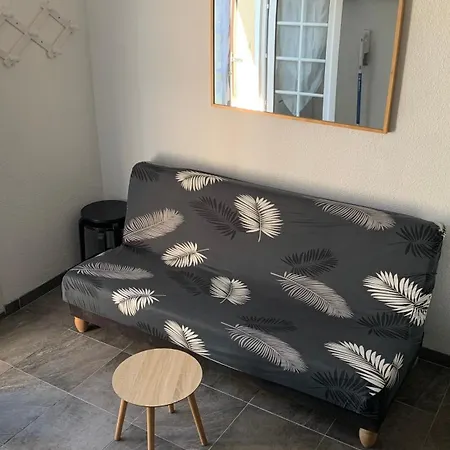 Charmante Maison Avec Terrasse - & 100m ! *