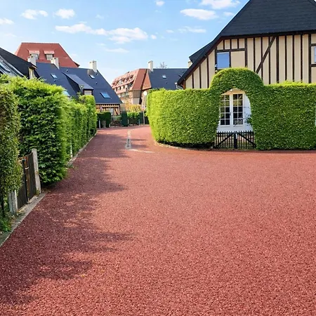 Charmante Maison Avec Terrasse - & 100m ! * Villers-sur-Mer