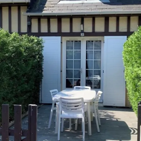 Charmante Maison Avec Terrasse - & 100m ! *