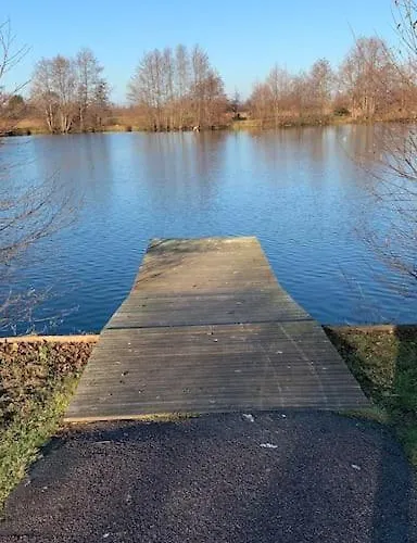 Charmante Maison Avec Terrasse - & 100m ! *